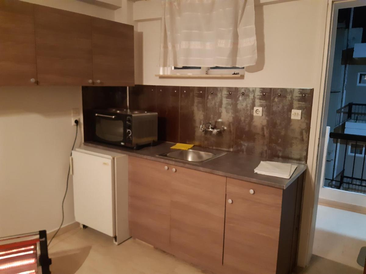 Faros Apartments Artemida  Ngoại thất bức ảnh