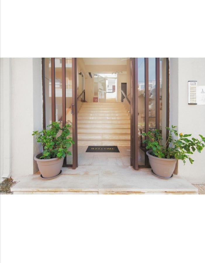 Faros Apartments Artemida  Ngoại thất bức ảnh